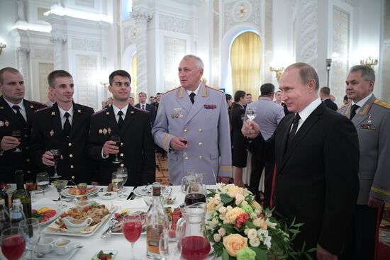 President Putin meets with Russian military academies graduates