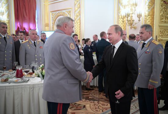President Putin meets with Russian military academies graduates