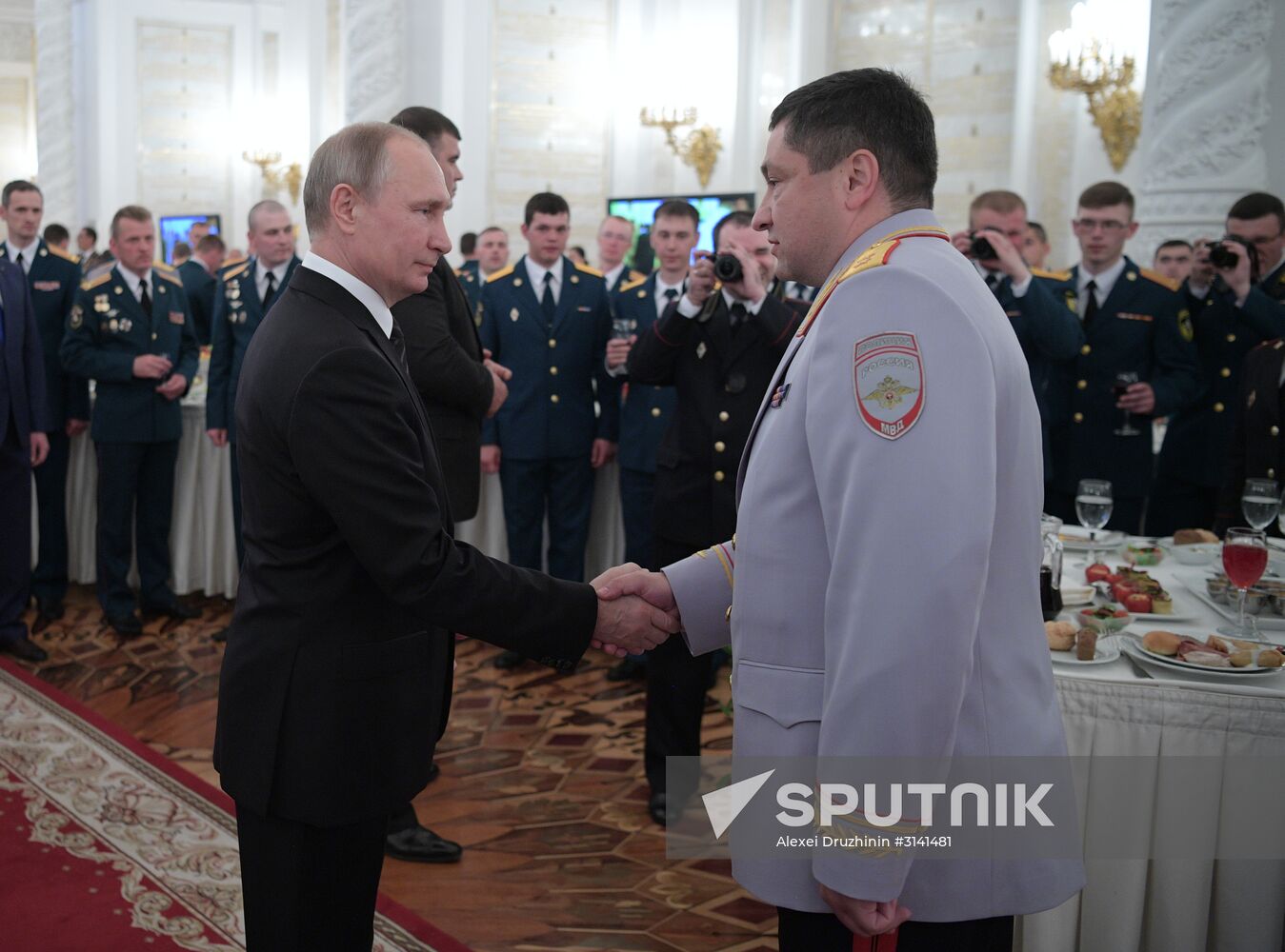 President Putin meets with Russian military academies graduates