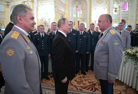 President Putin meets with Russian military academies graduates