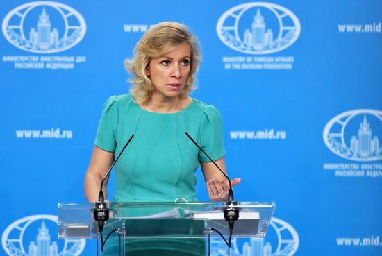 Briefing da representante oficial do MRE da Rússia, Maria