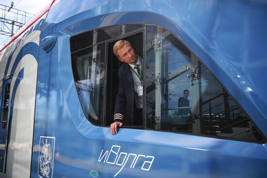Opening of Solnechnaya transit hub and presentation of Ivolga train