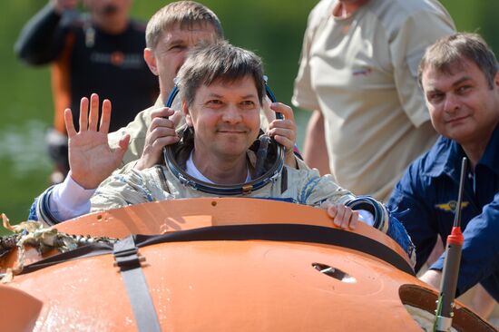 International Space Station crew water survival exercise