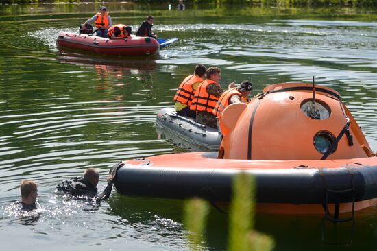 International Space Station crew water survival exercise