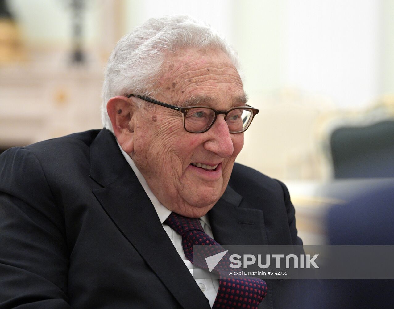 President Vladimir Putin meets with former US Secretary of State Henry Kissinger