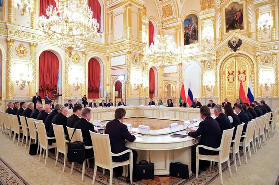 Russia, Belarus Presidents Putin and Lukashenko attend Union State's Supreme State Council meeting