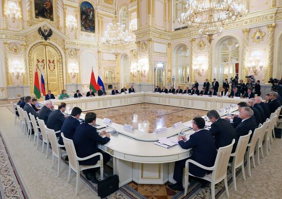 Russia, Belarus Presidents Putin and Lukashenko attend Union State's Supreme State Council meeting