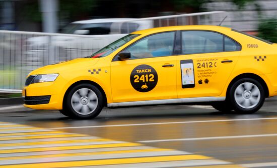 Taxi