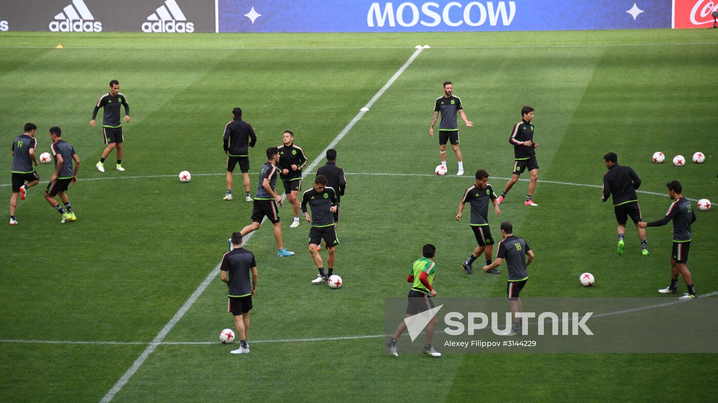 Football. 2017 FIFA Confederations Cup. Training session of Mexico’s national team