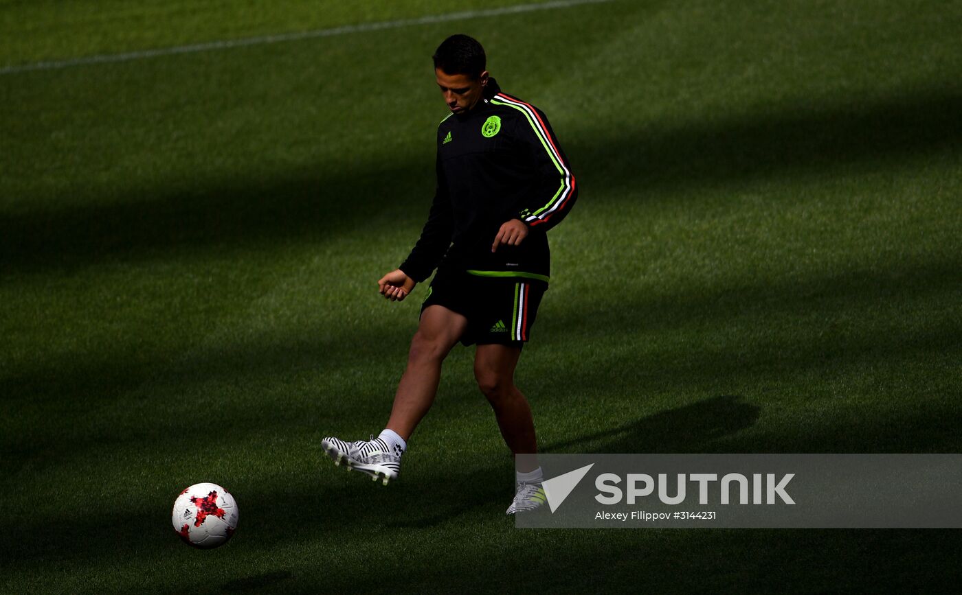 Football. 2017 FIFA Confederations Cup. Training session of Mexico’s national team
