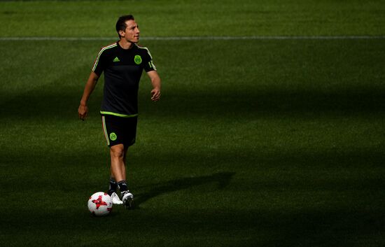 Football. 2017 FIFA Confederations Cup. Training session of Mexico’s national team