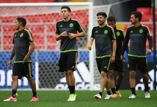 Football. 2017 FIFA Confederations Cup. Training session of Mexico’s national team