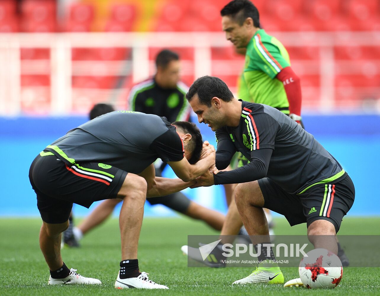Football. 2017 FIFA Confederations Cup. Training session of Mexico’s national team