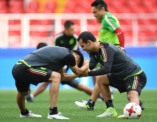 Football. 2017 FIFA Confederations Cup. Training session of Mexico’s national team
