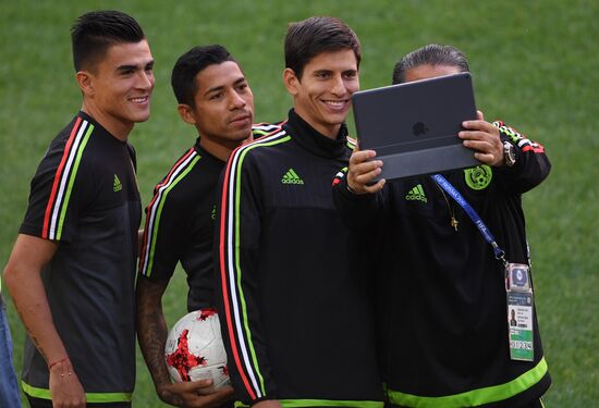 Football. 2017 FIFA Confederations Cup. Training session of Mexico’s national team
