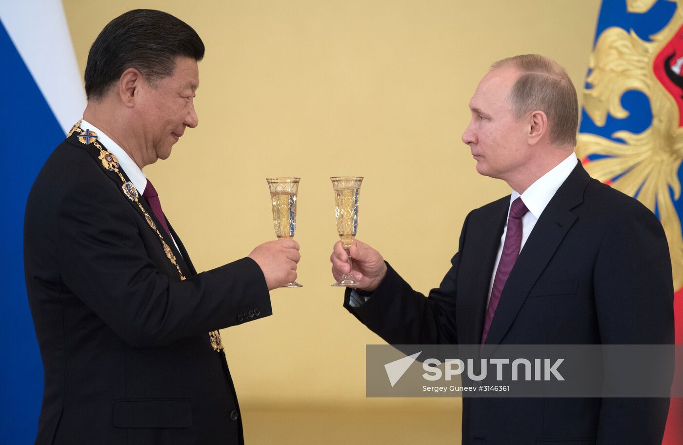 Vladimir Putin meets with Xi Jinping in Moscow