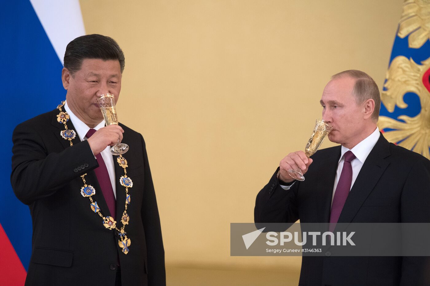 Vladimir Putin meets with Xi Jinping in Moscow