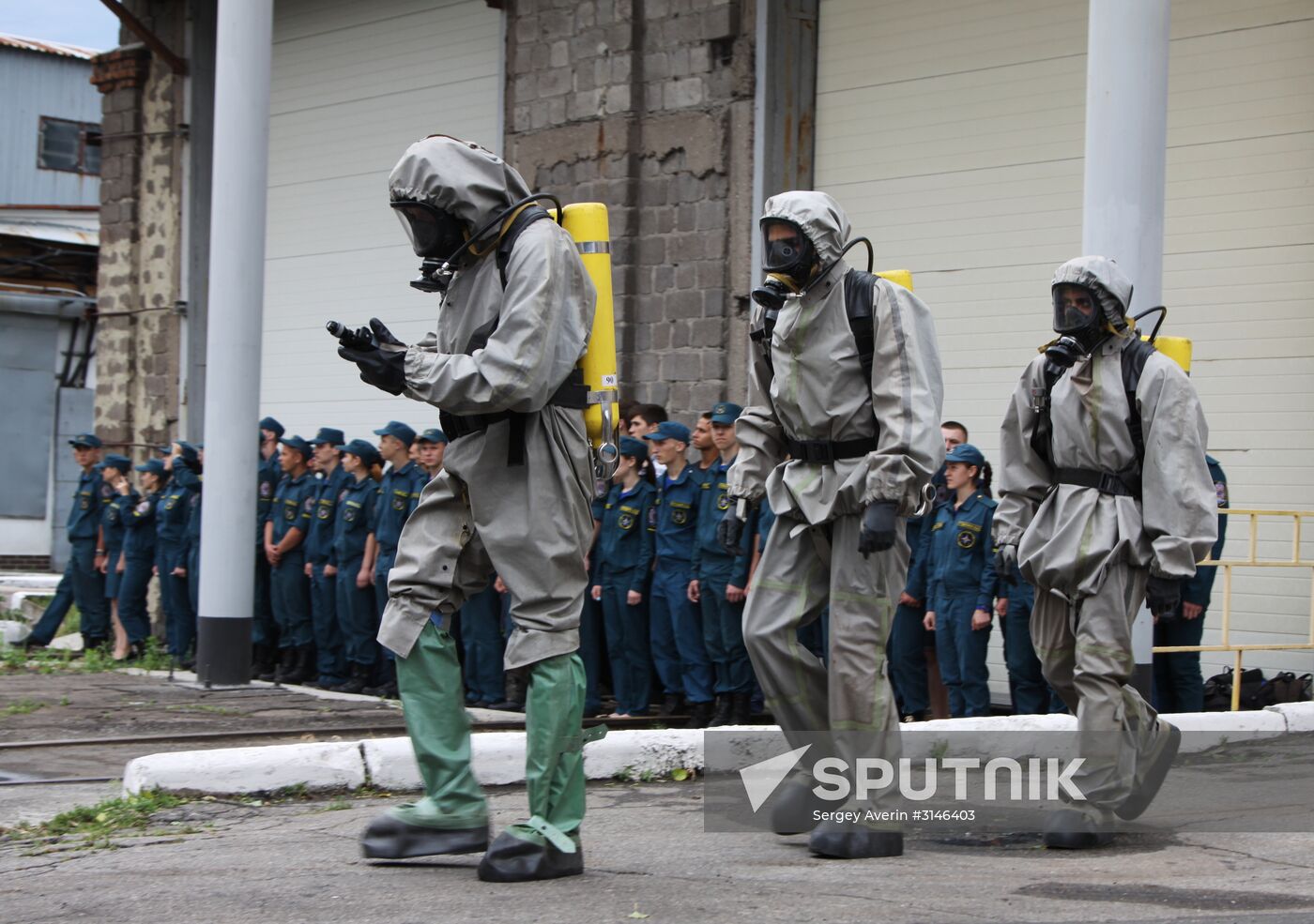 Emergencies Ministry drill in Donetsk