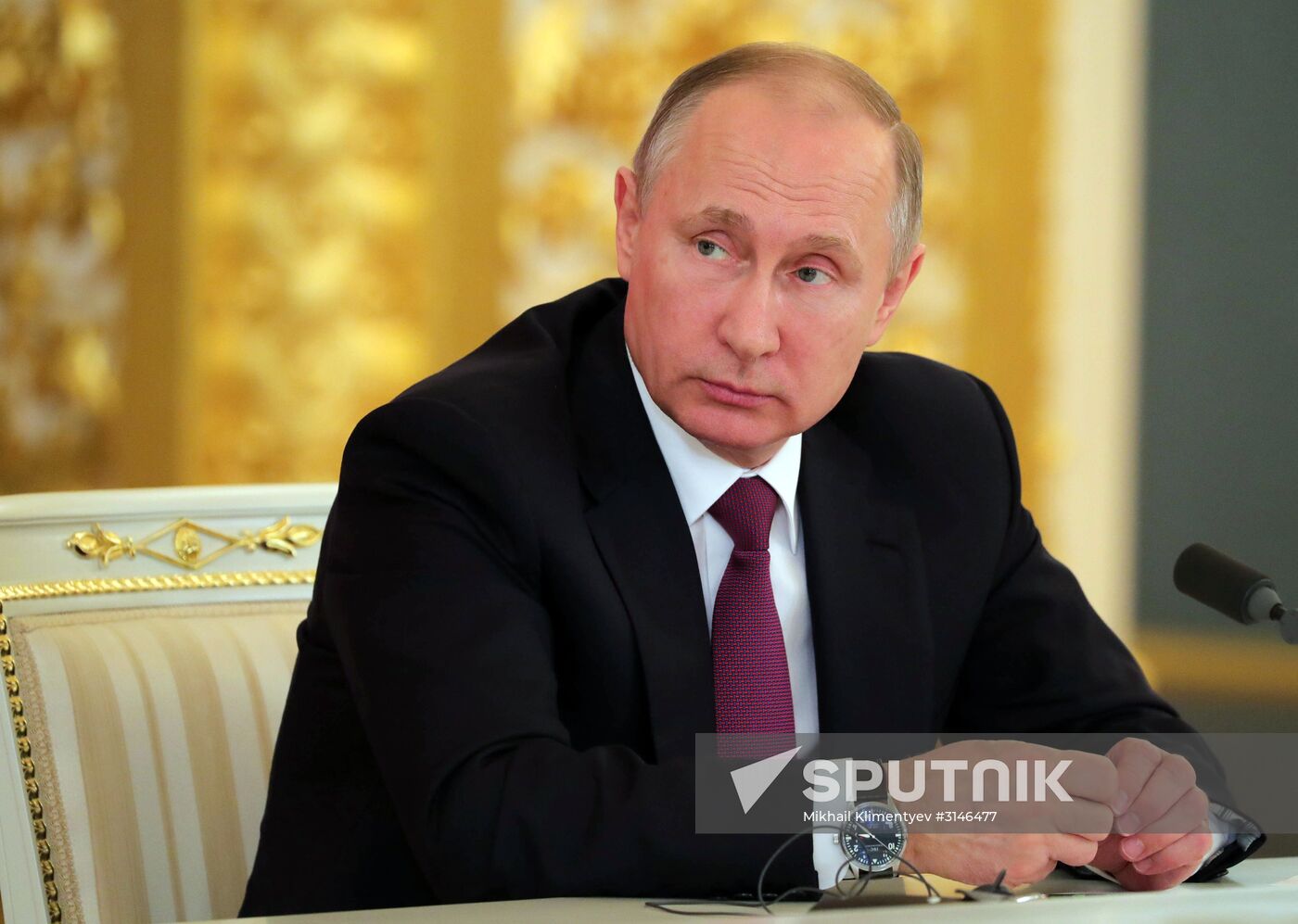 Vladimir Putin meets with Xi Jinping in Moscow