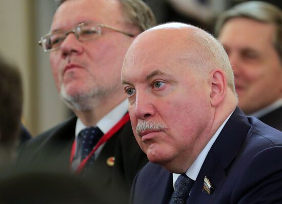 Vladimir Putin meets with Xi Jinping in Moscow