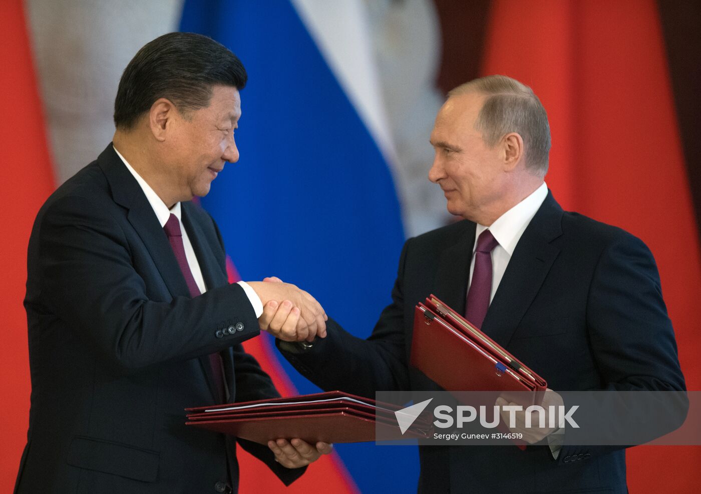 Vladimir Putin meets with Xi Jinping in Moscow