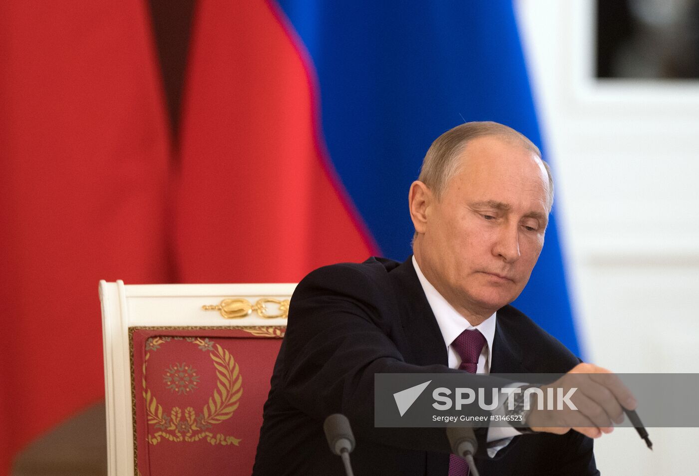 Russian President Vladimir Putin meets with Xi Jinping in Moscow