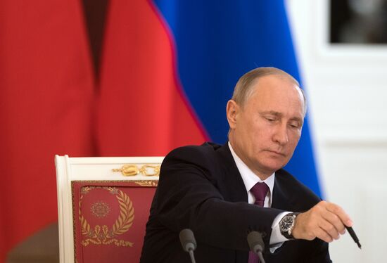 Russian President Vladimir Putin meets with Xi Jinping in Moscow