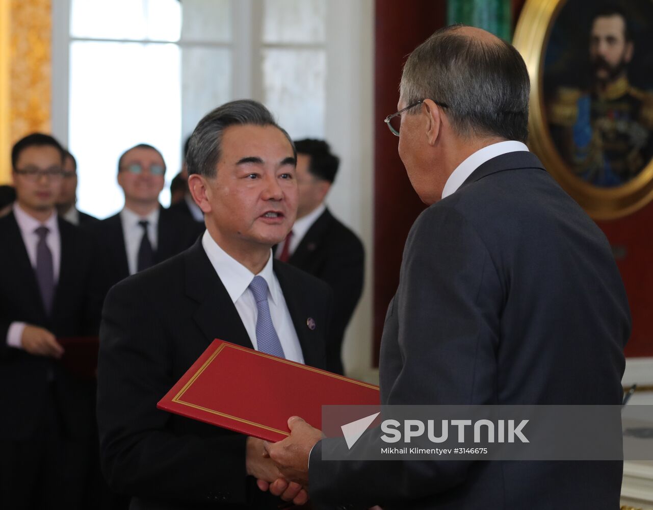 Vladimir Putin meets with Xi Jinping in Moscow