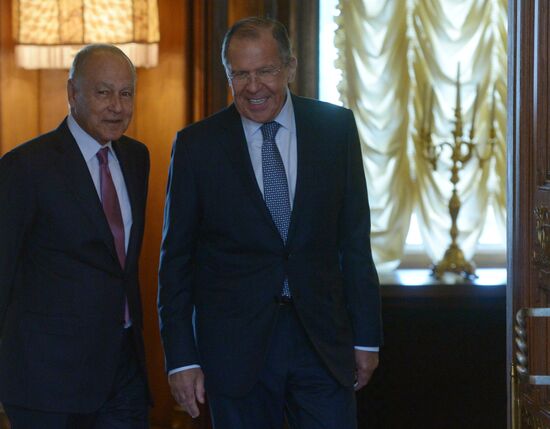 Foreign Minister Sergei Lavrov meets with Arab League Secretary-General Ahmed Aboul-Gheit