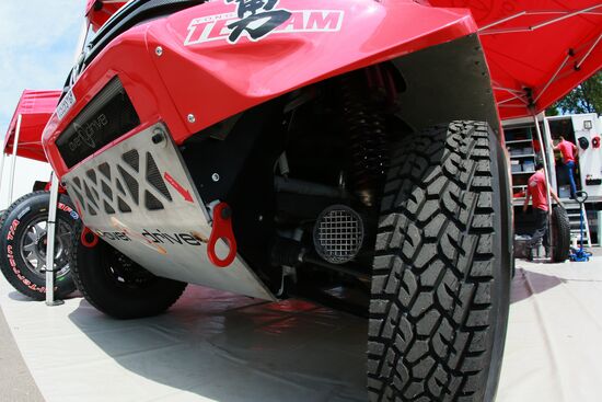 Teams prepare for Silk Way Rally