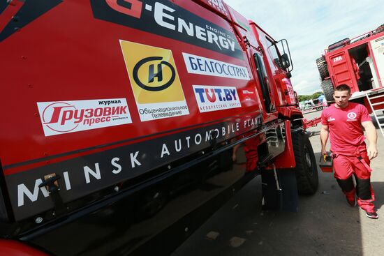 Teams prepare for Silk Way Rally