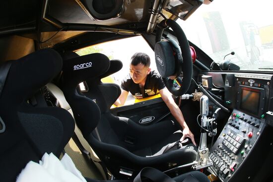 Teams prepare for Silk Way Rally