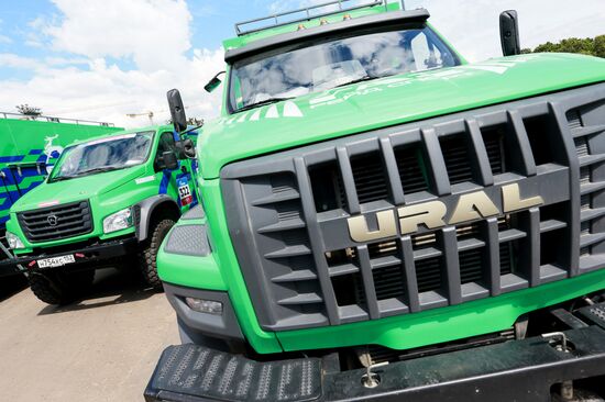 Teams prepare for Silk Way Rally