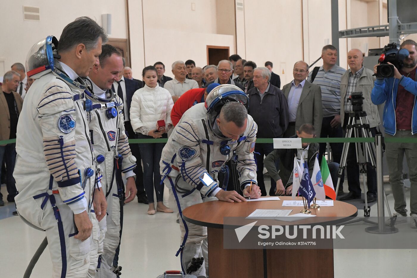 ISS-52/53 Mission Main Crew training in GCTC