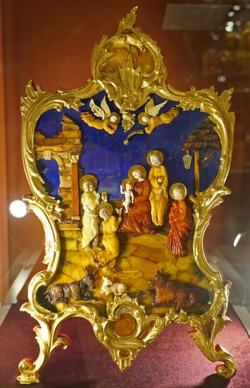 Exhibition of amber icons and sculptures by Alexander Krylov