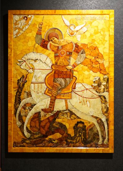 Exhibition of amber icons and sculptures by Alexander Krylov