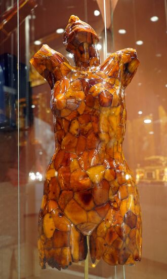 Exhibition of amber icons and sculptures by Alexander Krylov