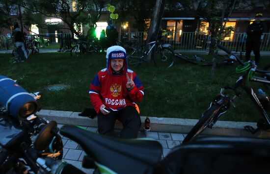 Third night time cycle parade in Moscow