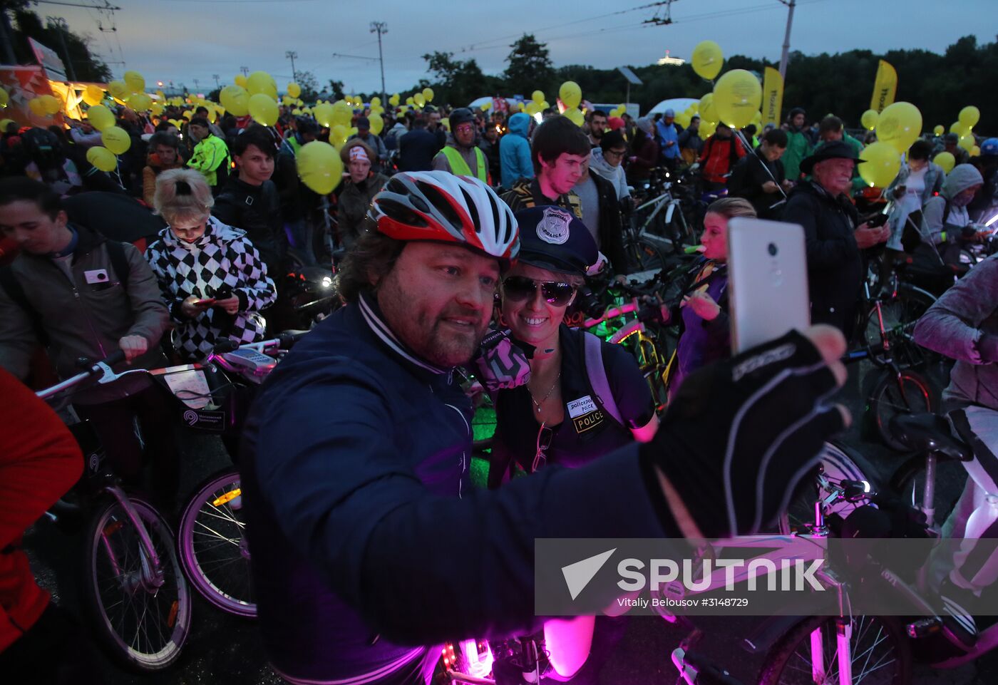 Third night time cycle parade in Moscow