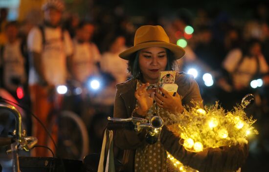Third night time cycle parade in Moscow