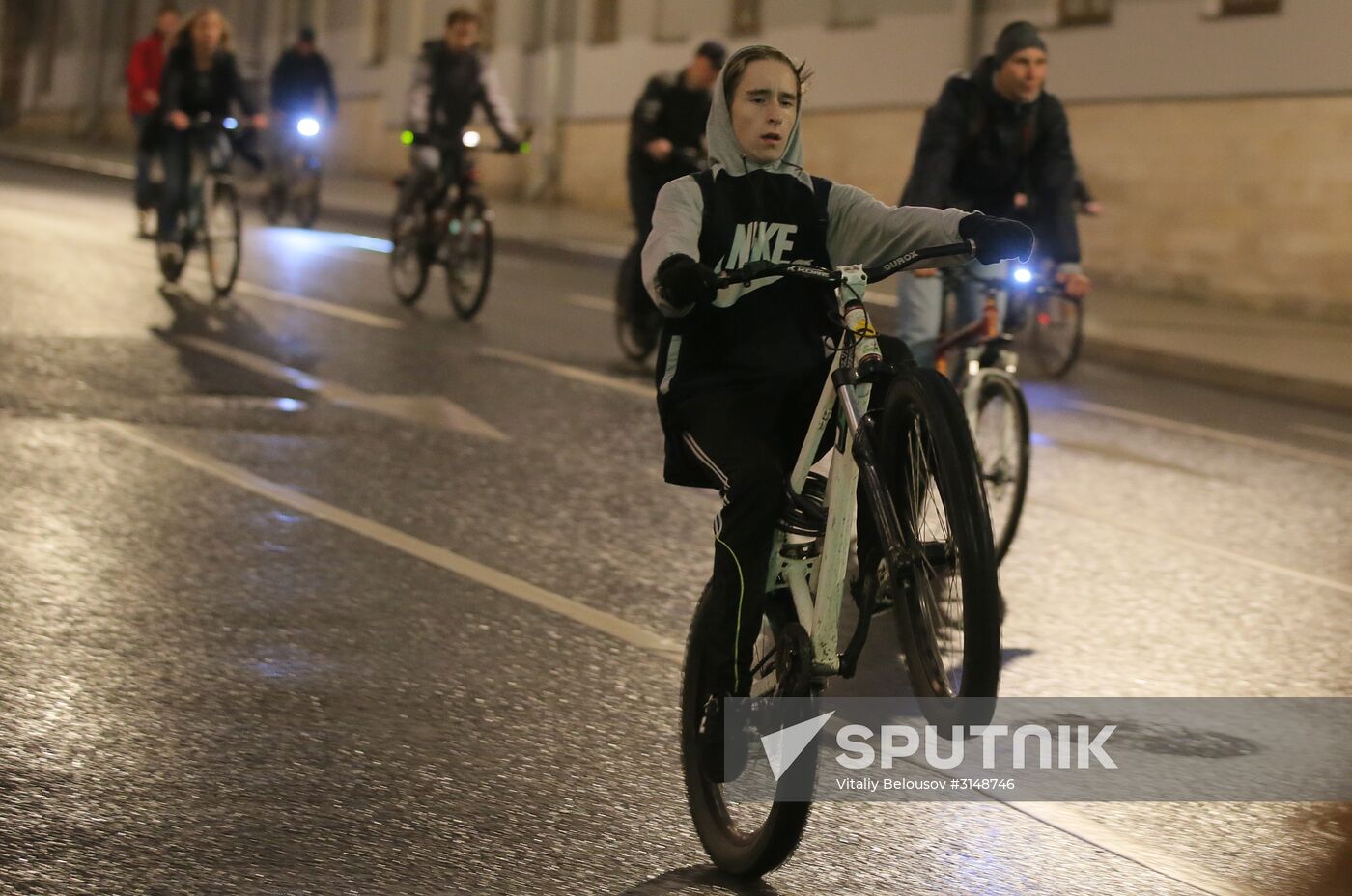 Third night time cycle parade in Moscow
