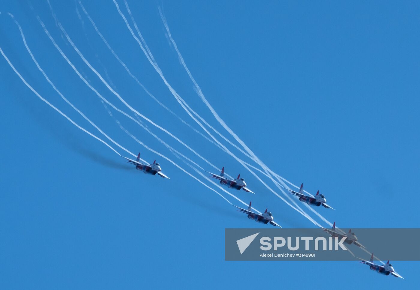 Celebrations mark Russian Aerospace Forces' 105th anniversary in St. Petersburg