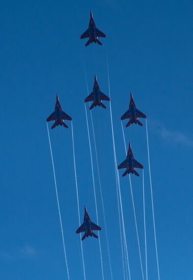 Celebrations mark Russian Aerospace Forces' 105th anniversary in St. Petersburg