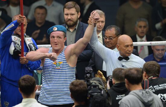 Boxing. Denis Lebedev vs. Mark Flanagan