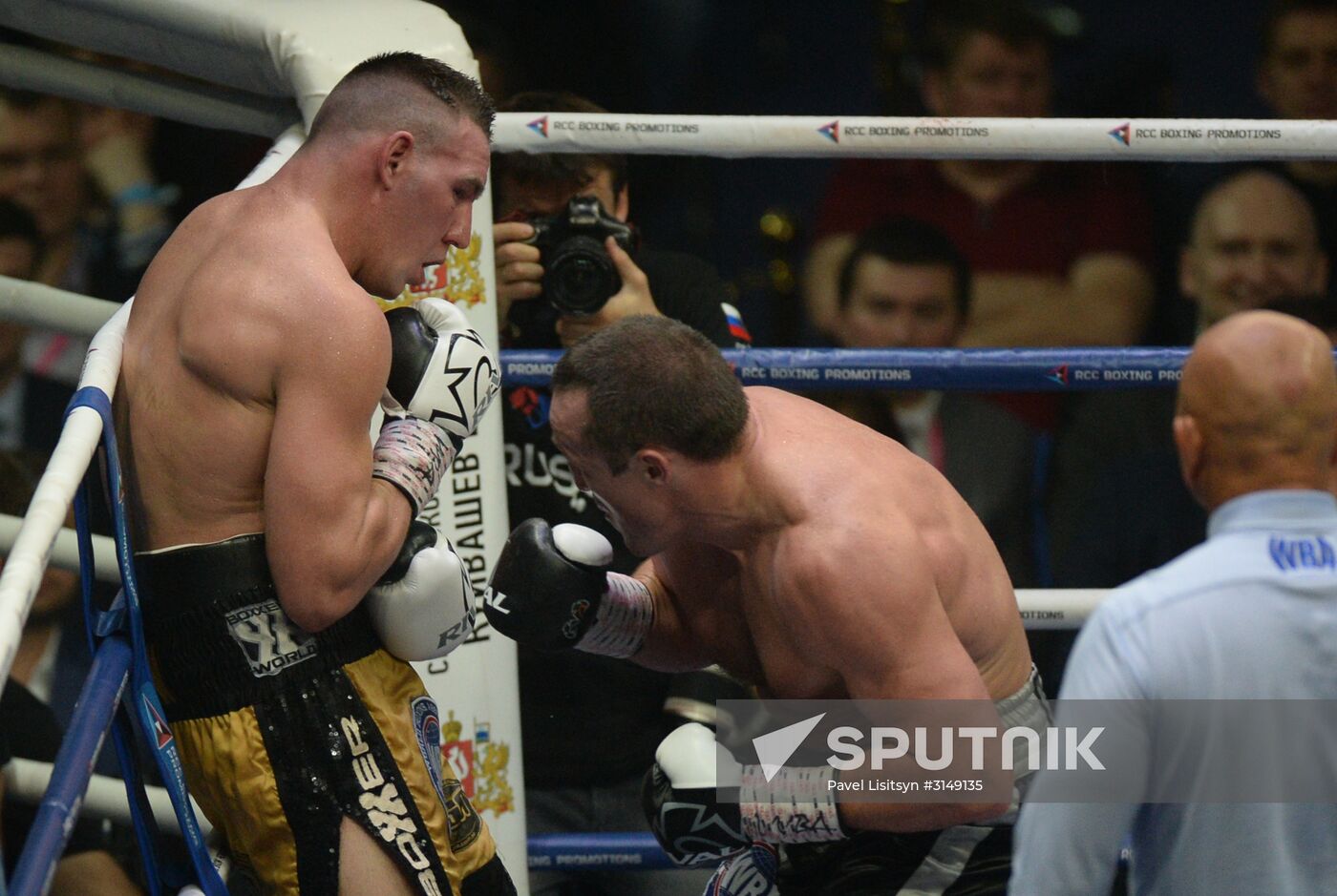 Boxing. Denis Lebedev vs. Mark Flanagan