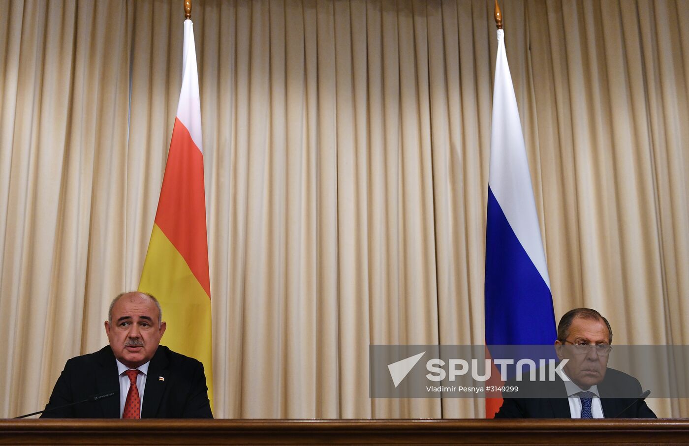 Foreign Ministers Sergei Lavrov of Russia and Dmitry Medoev of South Ossetia meet in Moscow