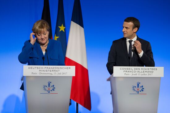 Emmanuel Macron and Angela Merkel's press conference in Paris
