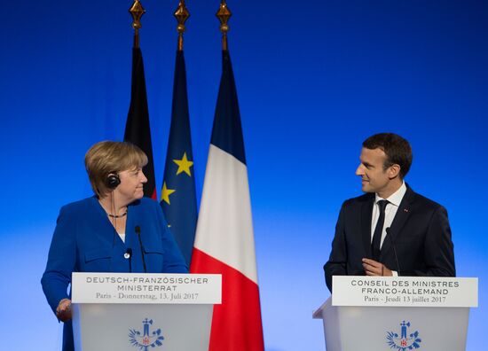 Emmanuel Macron and Angela Merkel's press conference in Paris