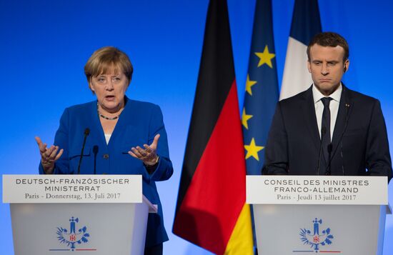 Emmanuel Macron and Angela Merkel's press conference in Paris