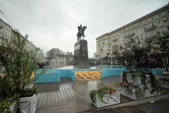 Installation of landscape arrangements of "Summer in Moscow. Flower jam" festival